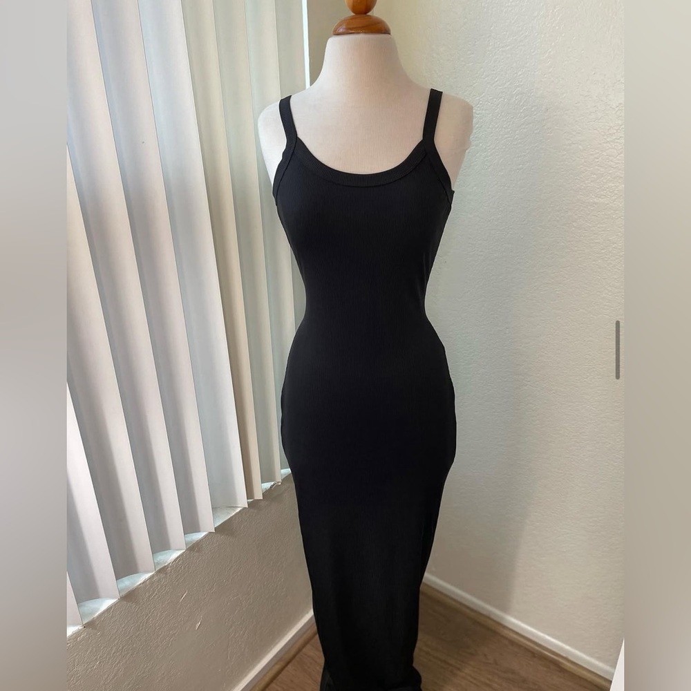 Elegant Black Maxi Dress by Chic